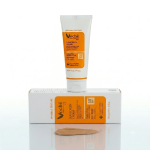 کرم ضدآفتاب بی‌رنگ پوست چرب وچه SPF50 - Colorless sunscreen for oily skin SPF50 Voche